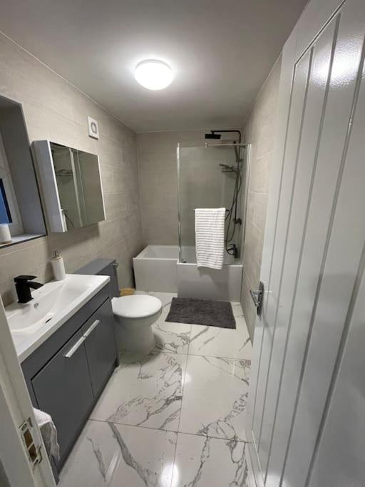 Cosy Brand New Spacious 1 Bed Luxury Apartment 伯明翰 外观 照片